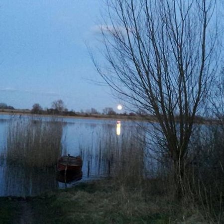 Entspannen Im Dorf Am See Zahren Exteriér fotografie