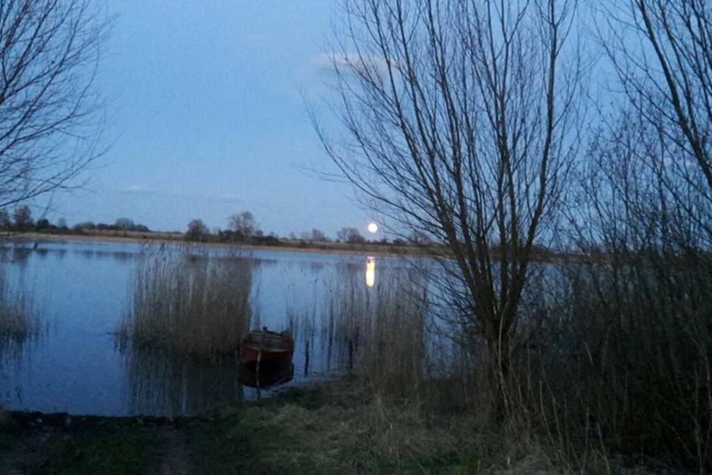 Entspannen Im Dorf Am See Zahren Exteriér fotografie